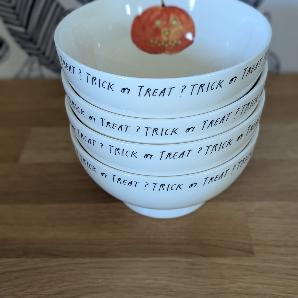 Rae‎ Dunn - Set Of 4- Halloween Pumpkin Trick Or Treat Bowls
